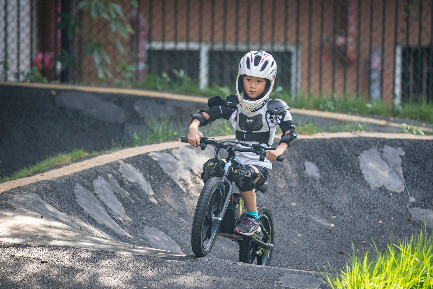 DHZ 16" 300W Electric Balance Bike, Removable Battery, Brushless Motor