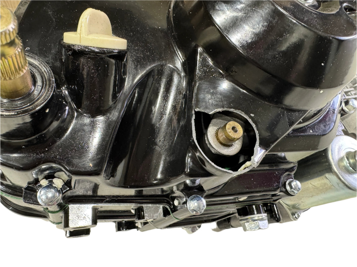 [Cracked, Never Used] LIFAN 125, Electric Start, Semi Auto 4 Stroke Engine (Black)